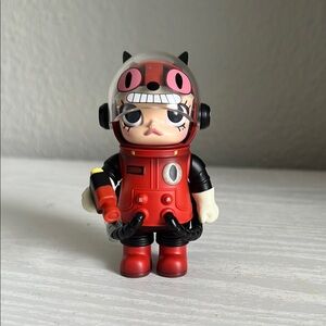 POP MART SPACE MOLLY
